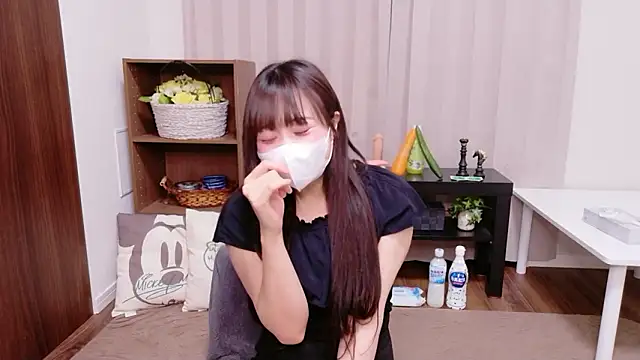 Snapshot of Mia--meow chatting on 10-12-25, 01:21 Mia--meow online show from 10-12-25, 01:21