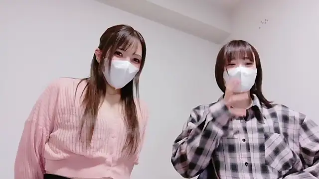 Snapshot of Mia--meow chatting on 10-26-25, 11:38 Mia--meow online show from 10-26-25, 11:38