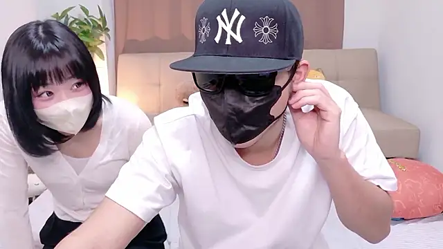 Snapshot of Mia--meow chatting on 11-08-25, 04:12 Mia--meow online show from 11-08-25, 04:12