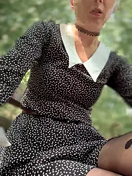 Snapshot of Crazy-Rosa chatting on 09-11-25, 06:35 Crazy-Rosa online show from 09-11-25, 06:35