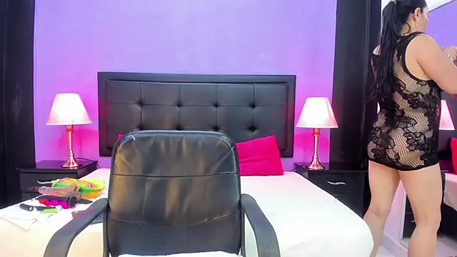 MaduraLuciana online show from 01-18-25, 05:15