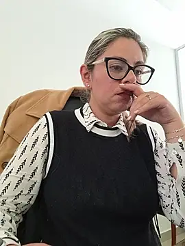 Cata Office-12 online show from 11-18-25, 08:35