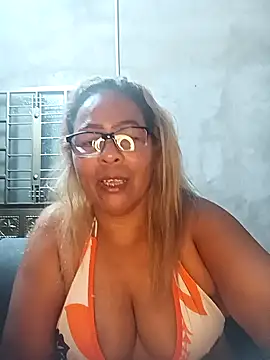 Afroditabichota online show from 09-26-25, 03:54