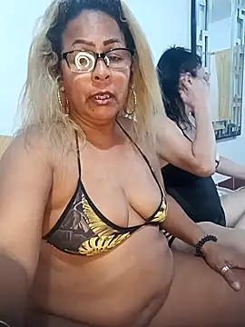 Afroditabichota online show from 10-31-25, 12:00