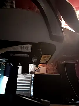 Gillygilly76 online show from 10-16-25, 01:34