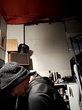 Gillygilly76 online show from 10-31-25, 09:21