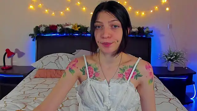 Snapshot of Lolly_Haze chatting on 01-10-25, 07:35 Lolly Haze online show from 01-10-25, 07:35