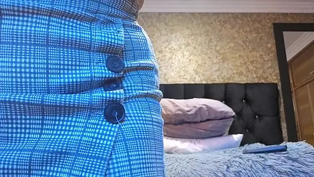 emma xuee online show from 10-17-25, 12:01