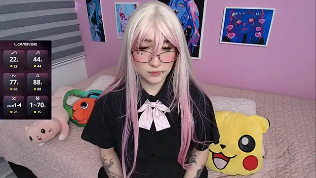 Snapshot of Miwa_violet chatting on 11-10-25, 06:29 Miwa violet online show from 11-10-25, 06:29