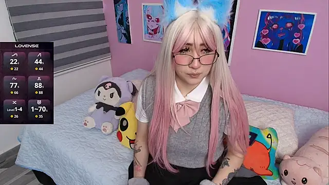 Snapshot of Miwa_violet chatting on 11-15-25, 06:48 Miwa violet online show from 11-15-25, 06:48