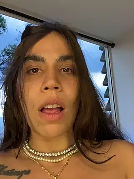 Cuteandhornyy online show from 03-10-25, 11:06