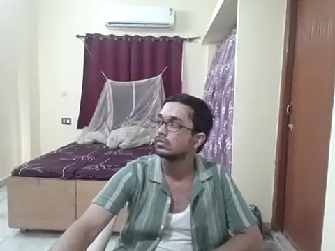 THE NAKED BOY online show from 03-08-26, 09:35