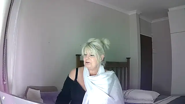 Miahotmilf online show from 12-29-24, 09:09