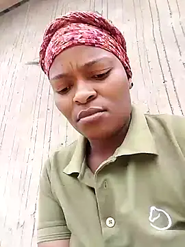 Snapshot of lovelyassbitch chatting on 12-22-24, 11:44 lovelyassbitch online show from 12-22-24, 11:44