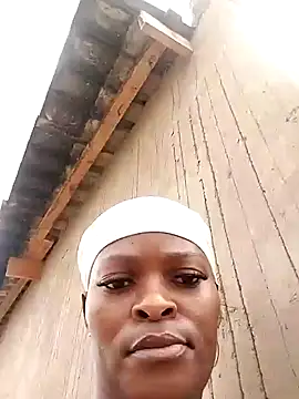 Snapshot of lovelyassbitch chatting on 01-05-25, 12:10 lovelyassbitch online show from 01-05-25, 12:10