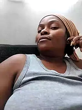 Snapshot of lovelyassbitch chatting on 02-08-25, 09:13 lovelyassbitch online show from 02-08-25, 09:13