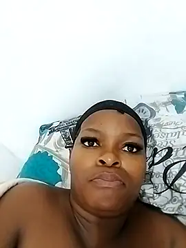 Snapshot of lovelyassbitch chatting on 03-17-25, 05:56 lovelyassbitch online show from 03-17-25, 05:56