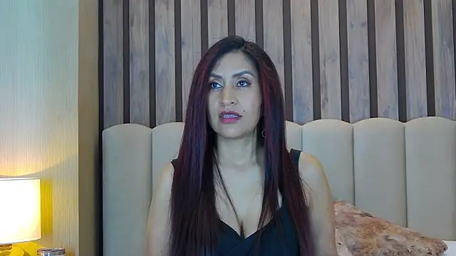 Snapshot of MonicaMoret chatting on 01-24-25, 12:52 MonicaMoret online show from 01-24-25, 12:52