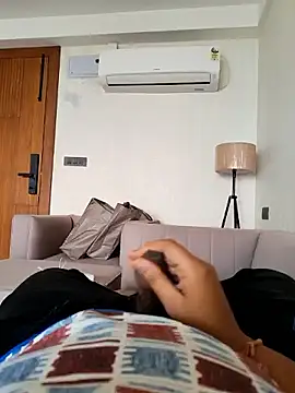 Snapshot of 143n143143 chatting on 11-20-25, 10:48 143n143143 online show from 11-20-25, 10:48