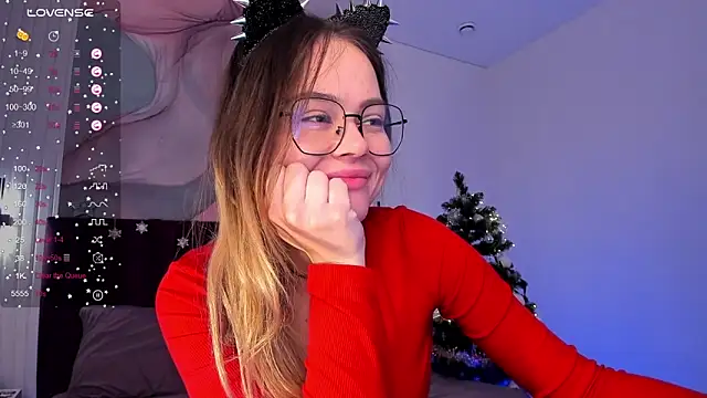 Kelly Cuutie online show from 12-28-24, 07:44