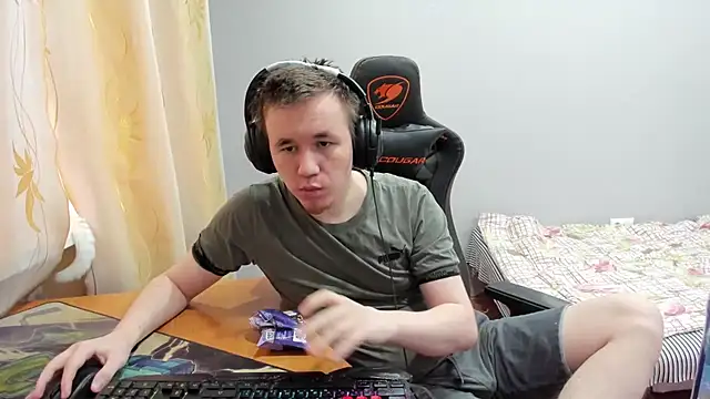 iliaskrislove online show from 12-04-25, 05:39