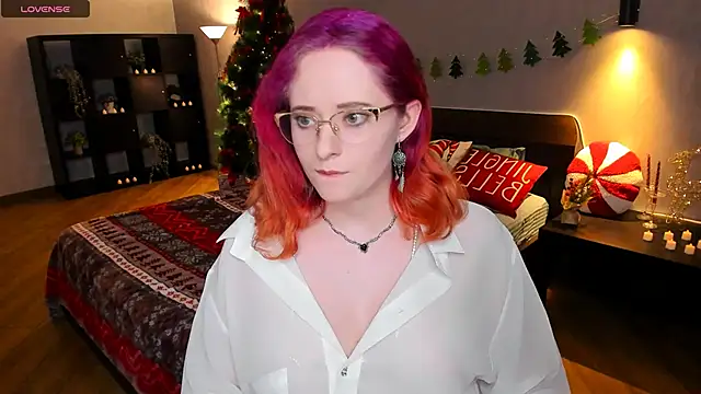 Aemilia  online show from 12-15-24, 12:17