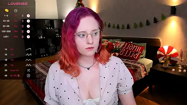 Aemilia  online show from 12-19-24, 12:34