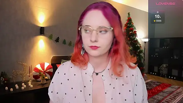 Aemilia  online show from 12-23-24, 12:08