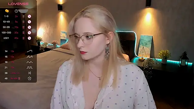 Aemilia  online show from 02-14-25, 02:18