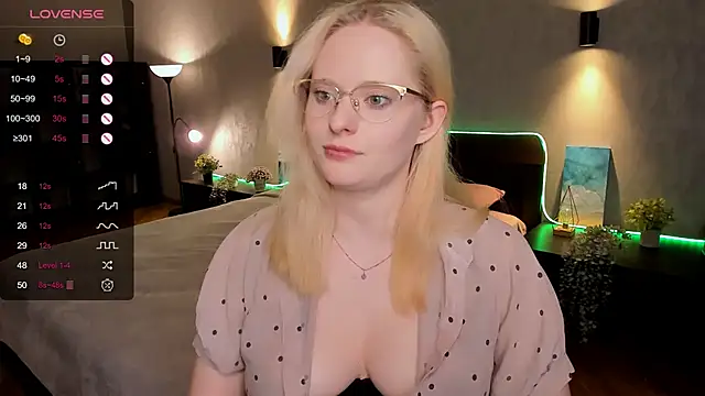 Aemilia  online show from 03-09-25, 02:10