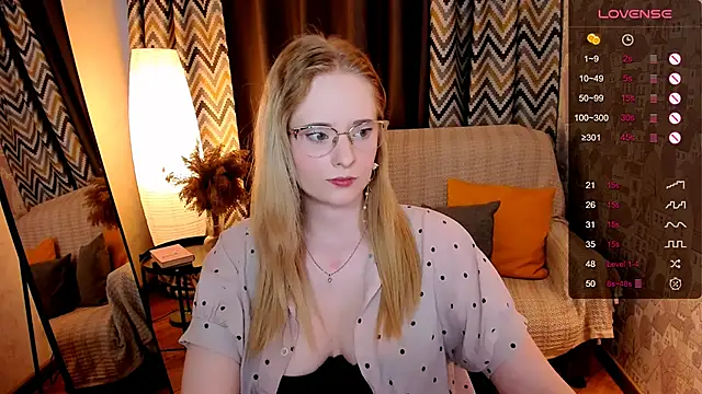 Aemilia  online show from 09-15-25, 08:14