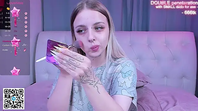 Snapshot of Alice_Halle chatting on 11-09-25, 06:01 Alice Halle online show from 11-09-25, 06:01