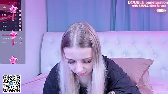 Snapshot of Alice_Halle chatting on 11-12-25, 05:30 Alice Halle online show from 11-12-25, 05:30