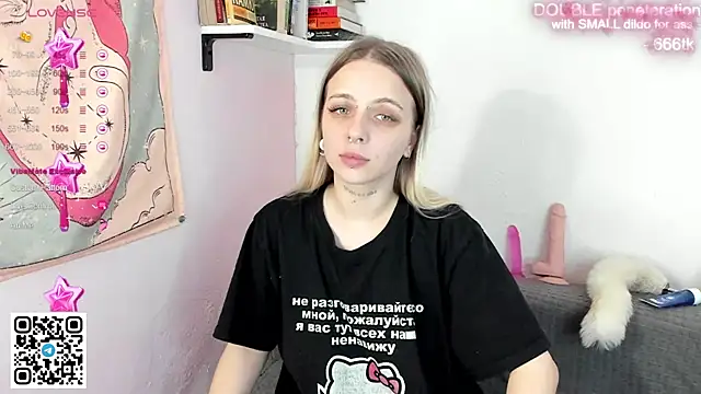 Snapshot of Alice_Halle chatting on 11-22-25, 11:20 Alice Halle online show from 11-22-25, 11:20