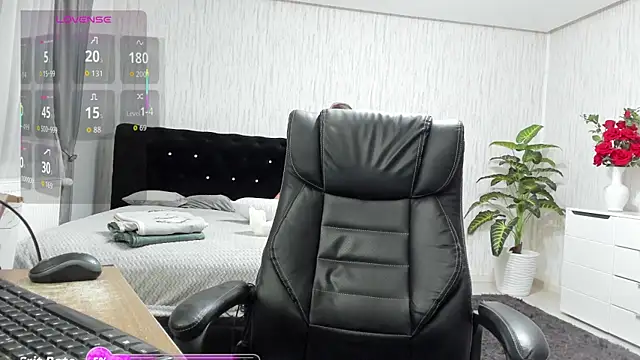 Snapshot of KattyeFox chatting on 10-01-25, 09:32 KattyeFox online show from 10-01-25, 09:32