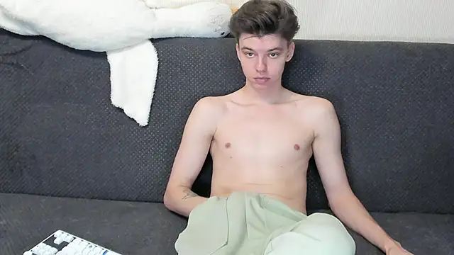 Liam sexy1 online show from 11-25-25, 01:11