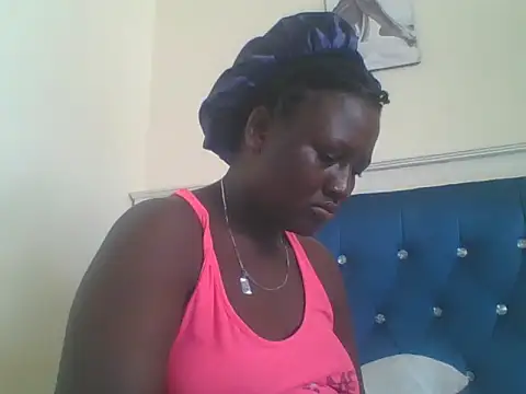 Snapshot of Heavy_ass chatting on 02-17-25, 07:58 Heavy ass online show from 02-17-25, 07:58
