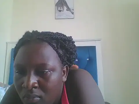 Snapshot of Heavy_ass chatting on 02-18-25, 09:43 Heavy ass online show from 02-18-25, 09:43