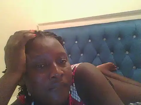 Snapshot of Heavy_ass chatting on 02-21-25, 06:15 Heavy ass online show from 02-21-25, 06:15
