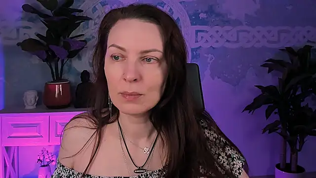 VandaRossi online show from 11-10-25, 09:30