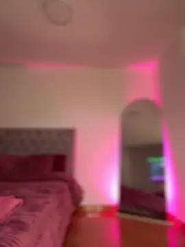 Snapshot of samantha_evans2 chatting on 10-10-25, 12:53 samantha evans2 online show from 10-10-25, 12:53