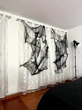 Snapshot of samantha_evans2 chatting on 11-04-25, 01:27 samantha evans2 online show from 11-04-25, 01:27