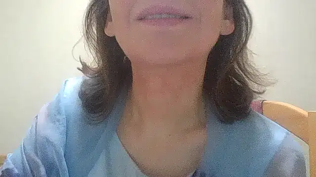 HollyJewel online show from 11-10-25, 04:17