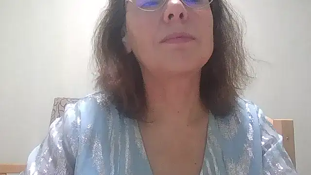 HollyJewel online show from 11-13-25, 04:39