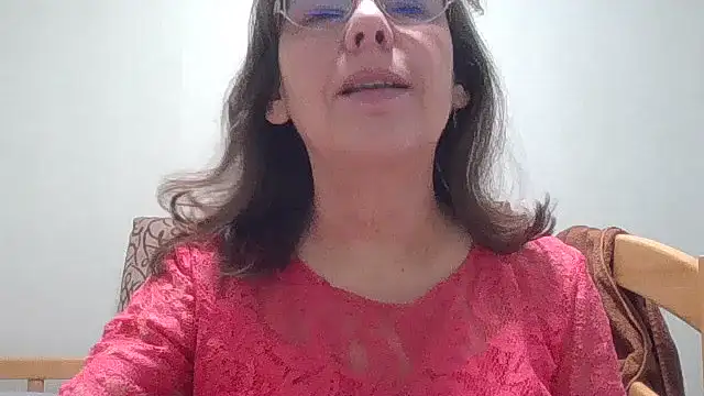 Snapshot of HollyJewel chatting on 02-23-26, 01:41 HollyJewel online show from 02-23-26, 01:41