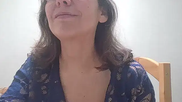 Snapshot of HollyJewel chatting on 03-22-26, 05:49 HollyJewel online show from 03-22-26, 05:49