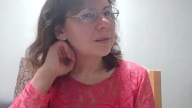 Snapshot of HollyJewel chatting on 03-29-26, 05:02 HollyJewel online show from 03-29-26, 05:02