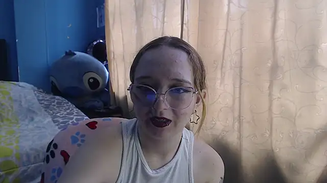 Liaroberts1 online show from 03-17-25, 03:07