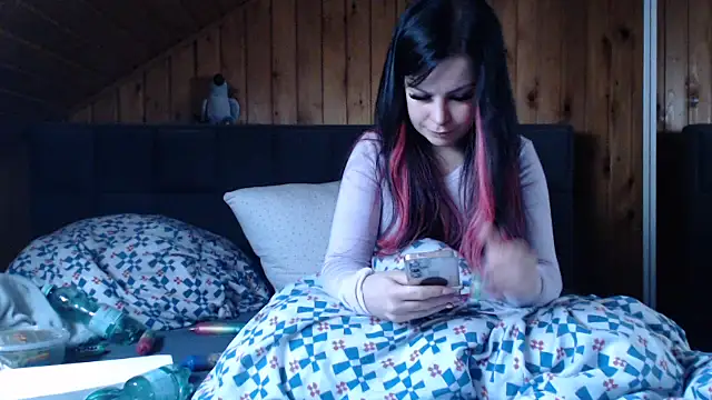 Snapshot of BoeseMoni1998 chatting on 10-10-25, 12:37 BoeseMoni1998 online show from 10-10-25, 12:37