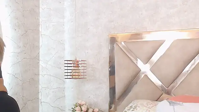 JoannaStanford online show from 12-22-24, 08:47